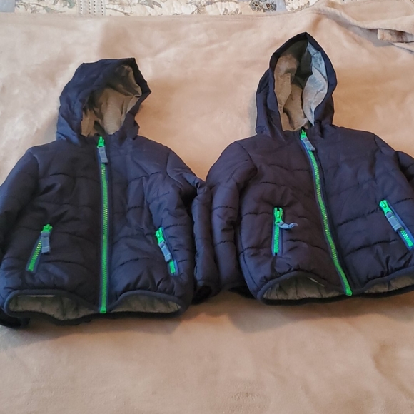 Jackets - Picture 5 of 6